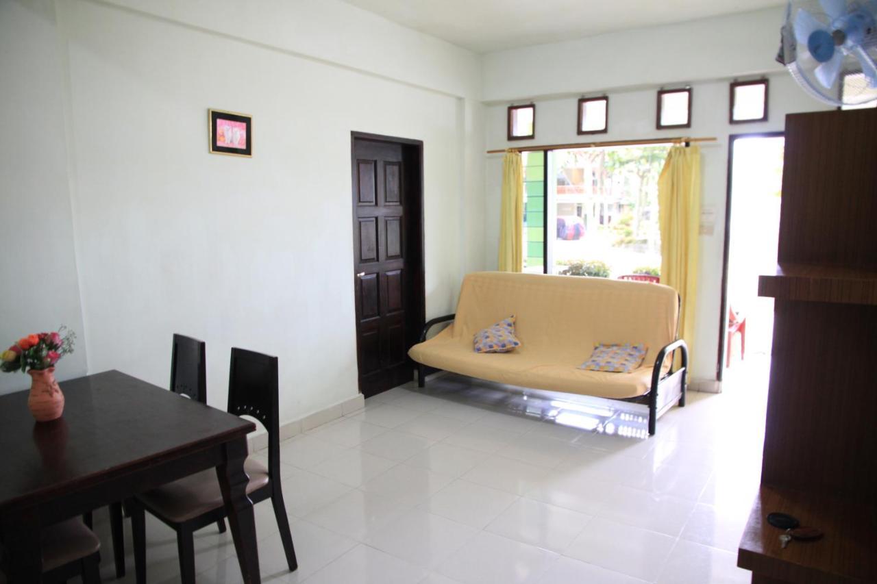 Pandu Lakeside Hotel Parapat Exterior foto