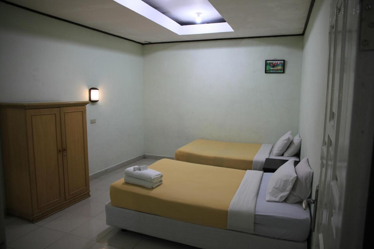 Pandu Lakeside Hotel Parapat Exterior foto